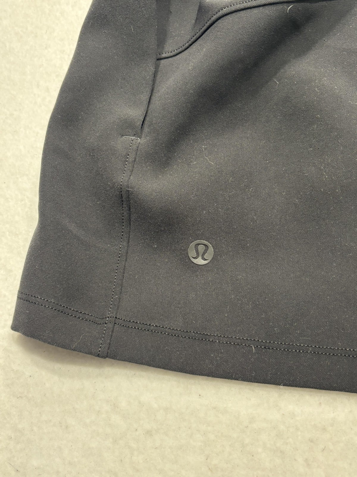 Lululemon Running Shorts Womens 6 Black 3" Inseam Drawstring Pockets Athletic