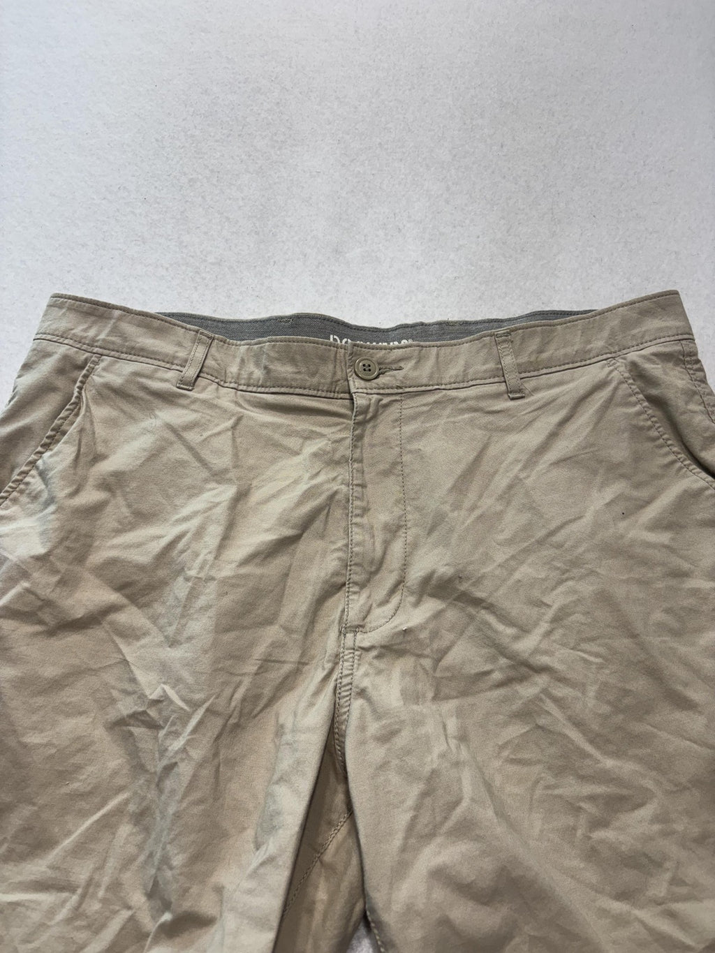 Dockers Chino Shorts Mens 38 Beige 8" Inseam Flex Comfort Stretch S96711