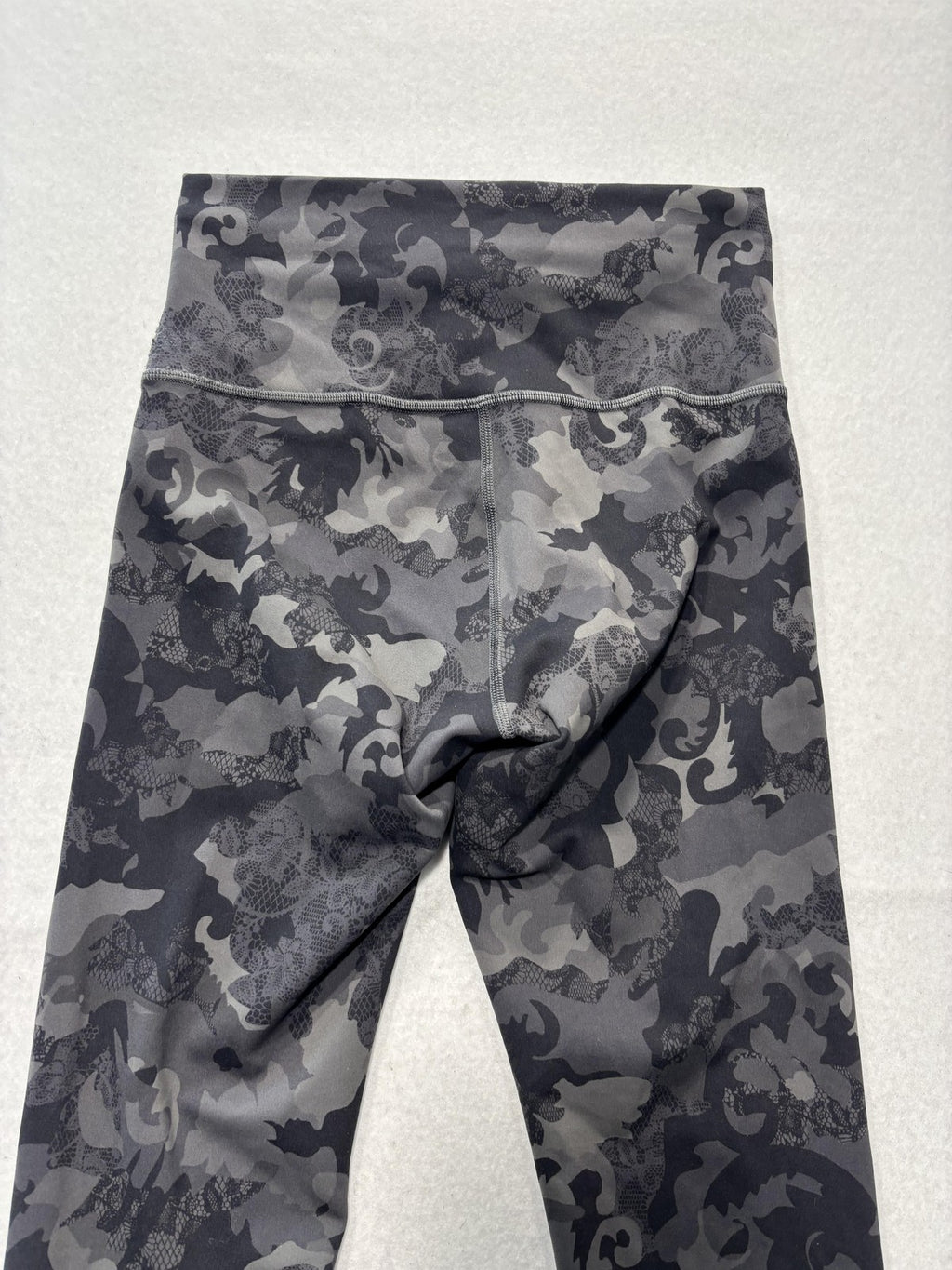 Lululemon Leggings Womens 6 Gray Camo High Rise 25" Inseam Ankle Yoga Stretch