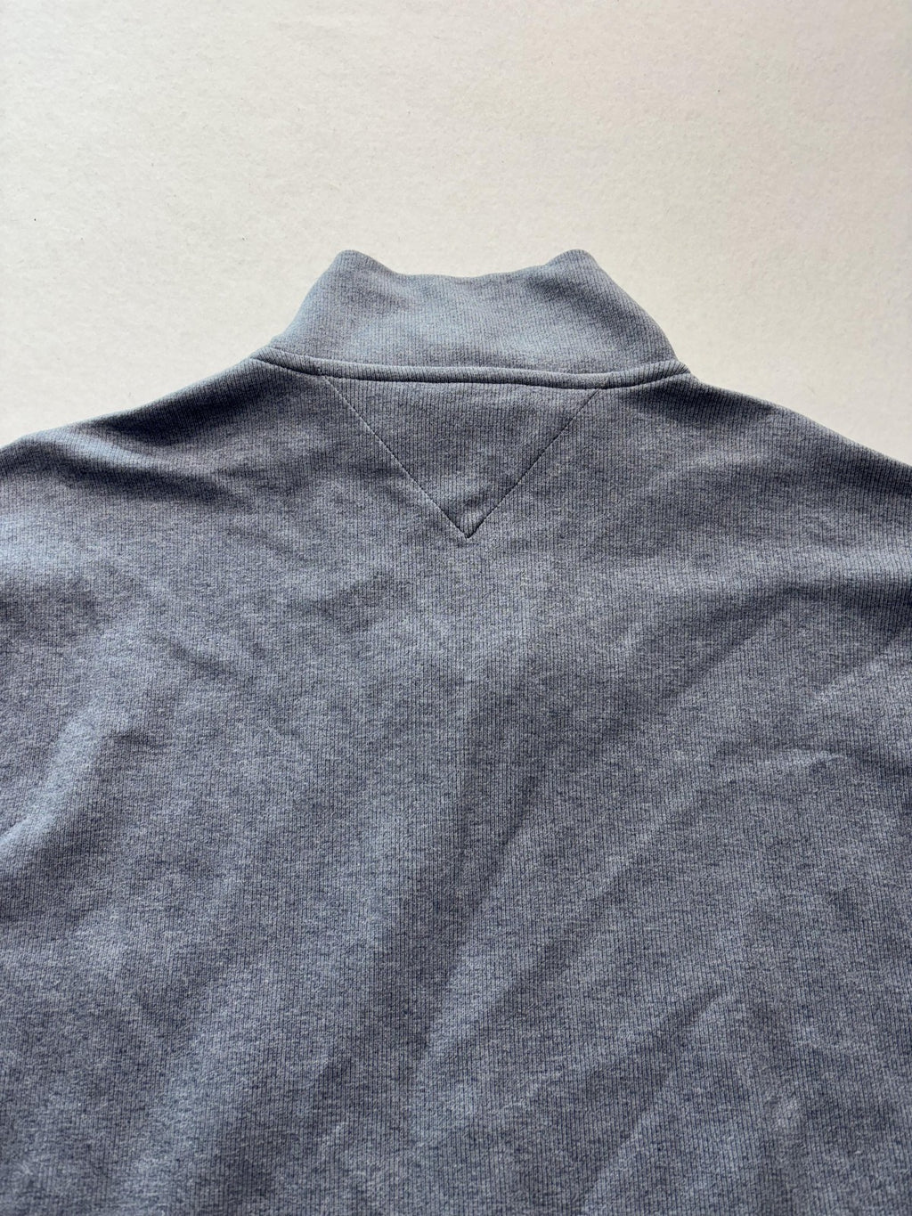 Tommy Hilfiger Sweatshirt Mens Medium Gray 1/4 Zip Mock Neck Pullover Logo