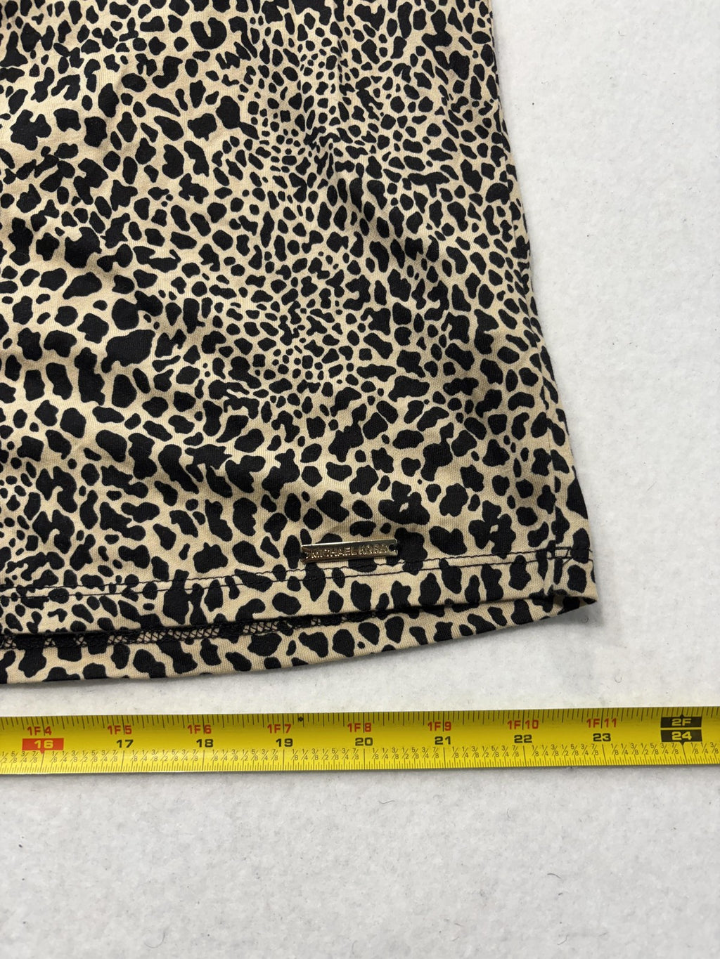 Michael Kors Blouse Womens Medium Beige Leopard Print 3/4 Bell Sleeve Tunic Top