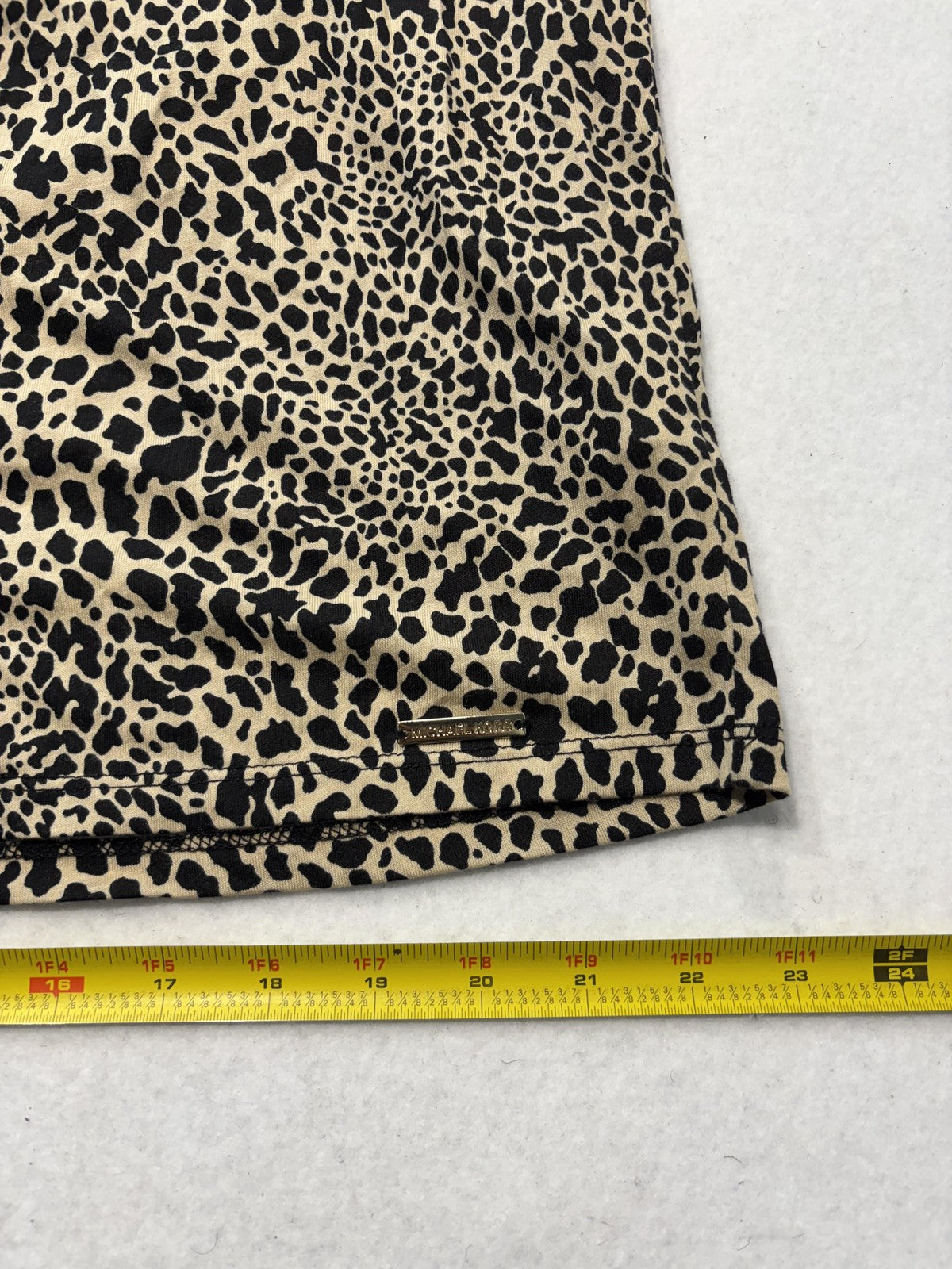 Michael Kors Blouse Womens Medium Beige Leopard Print 3/4 Bell Sleeve Tunic Top