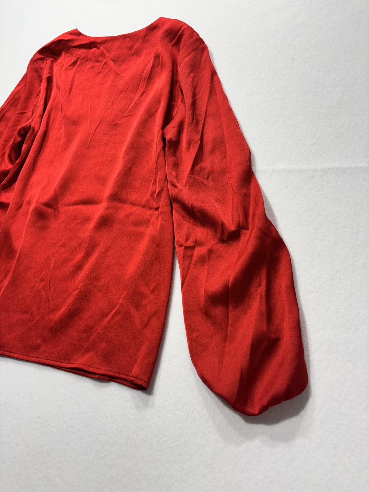 Banana Republic Blouse Womens XS Red Satin V Neck Button Balloon Sleeve Top