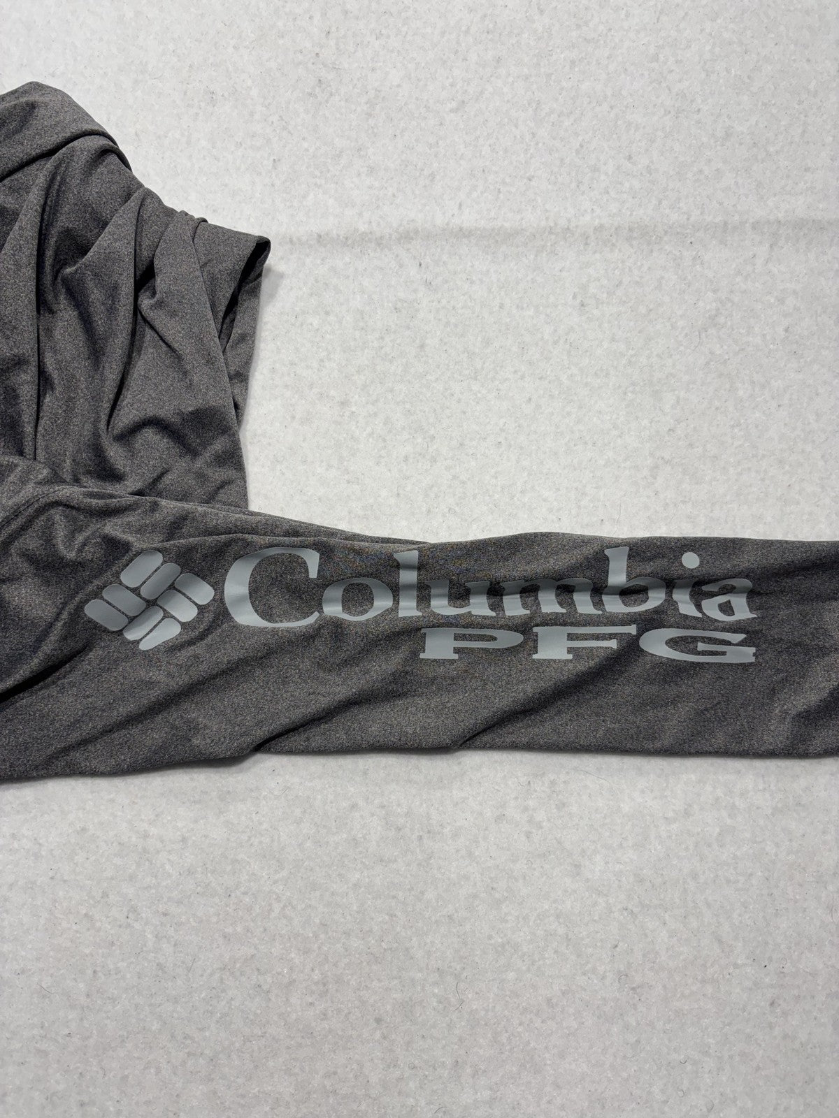 Columbia PFG Omni-Shade Shirt Mens XS Gray Long Sleeve Tee Fishing Lightweight