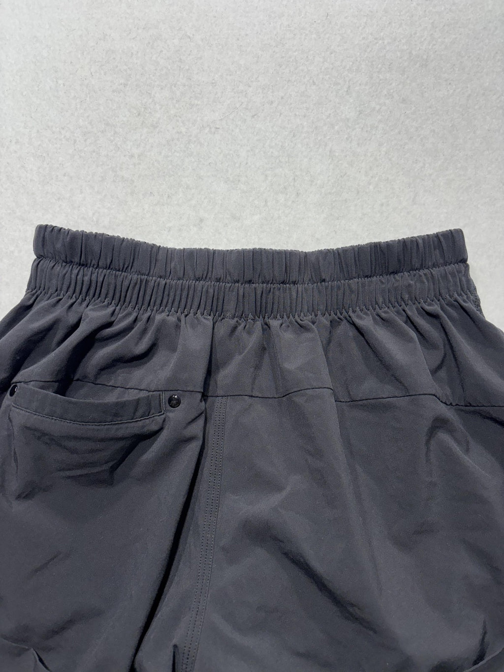 Lululemon Shorts Womens 4 Black 4" Inseam Drawstring Cuffed Athletic Casual