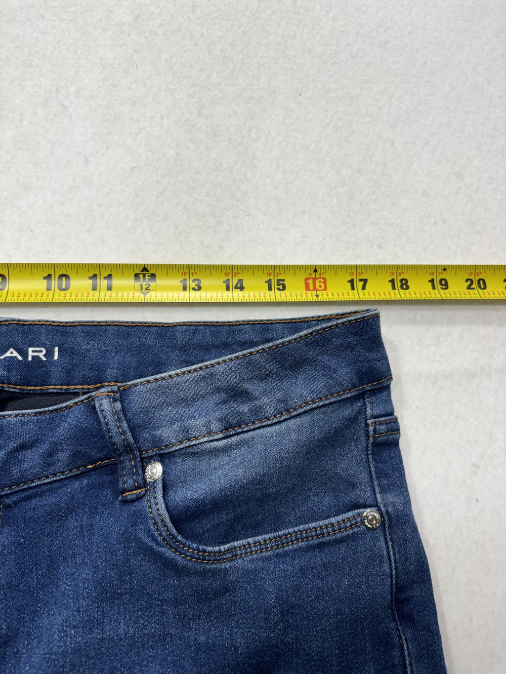Tahari Jeans Womens 16W Blue Medium Wash High Rise Skinny Stretch 38x27 Denim