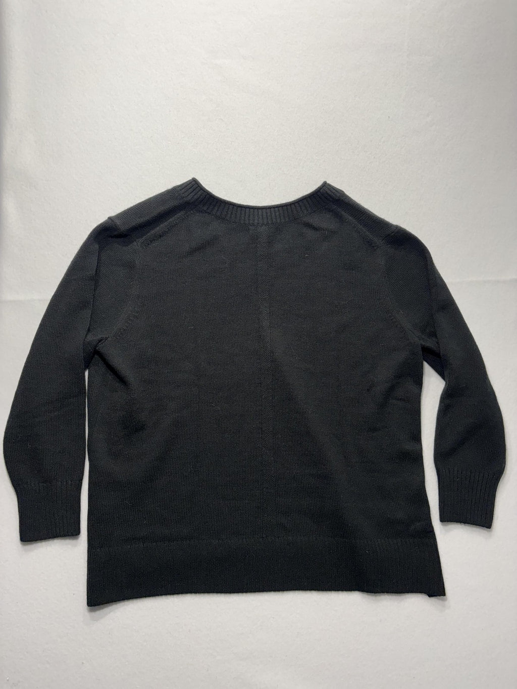 Banana Republic Sweater Mens 2XL Gray V Neck Lightweight Knit Pullover Casual