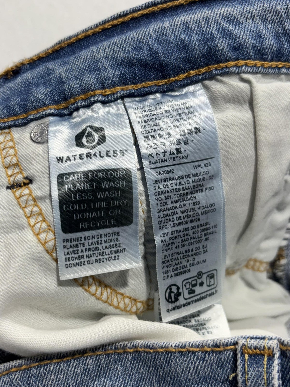 Levi's 511 Slim Jeans Mens 38x32 Blue Medium Wash Straight Leg Stretch Denim