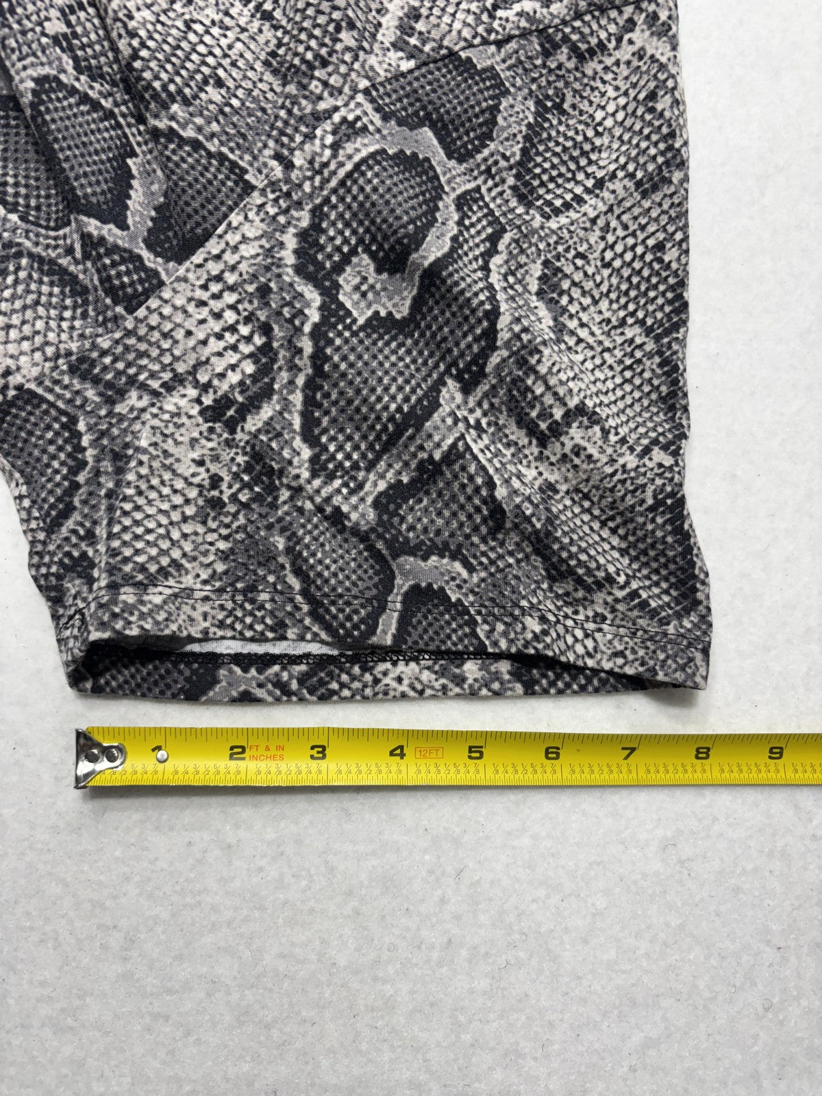 Michael Kors Shirt Womens 3X Gray Snake Print MK Logo Crew Neck Short Sleeve Tee