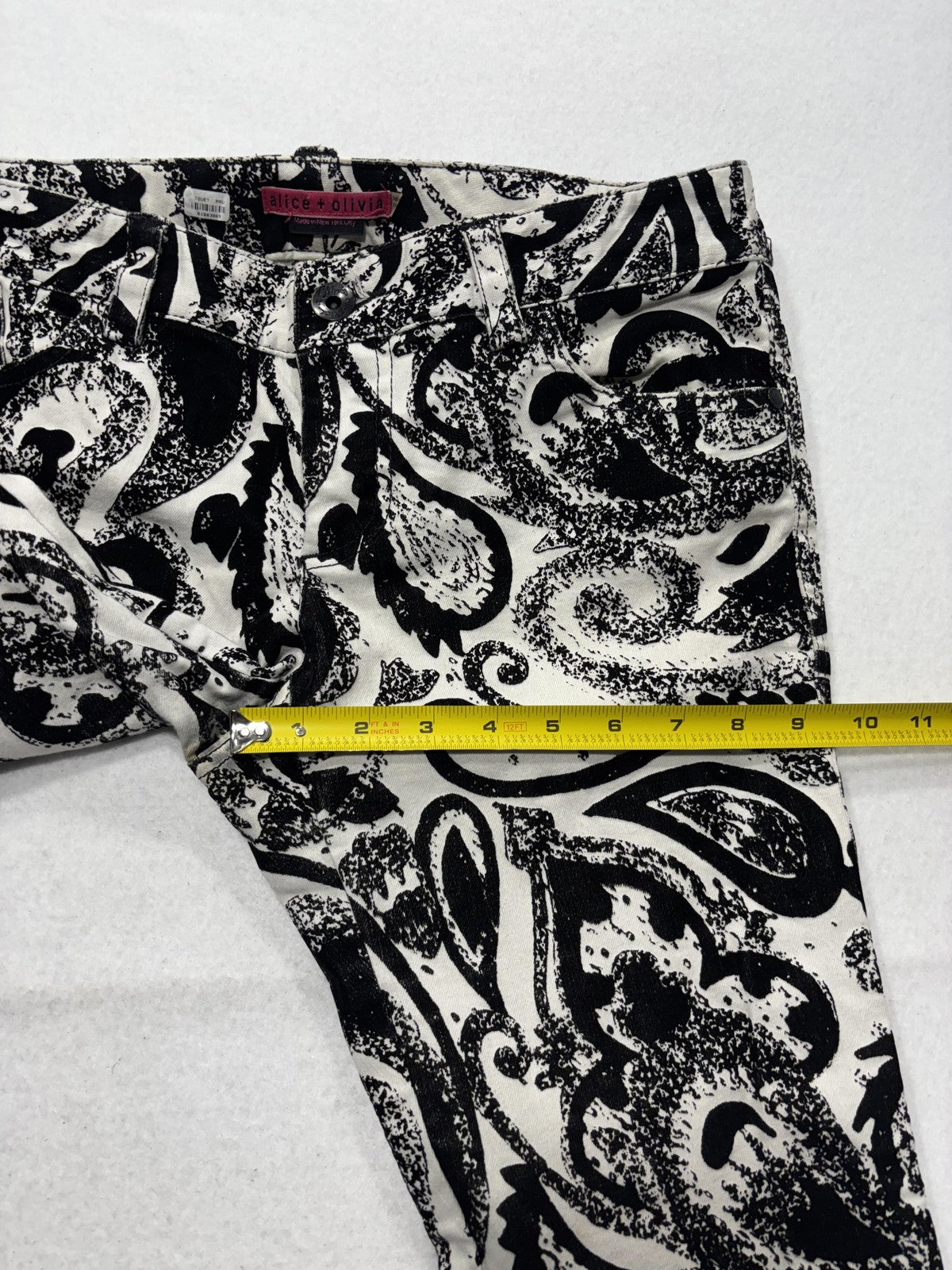 Alice + Olivia Jeans Womens 30 Black Paisley Mid Rise Cropped Slim Denim 30x24