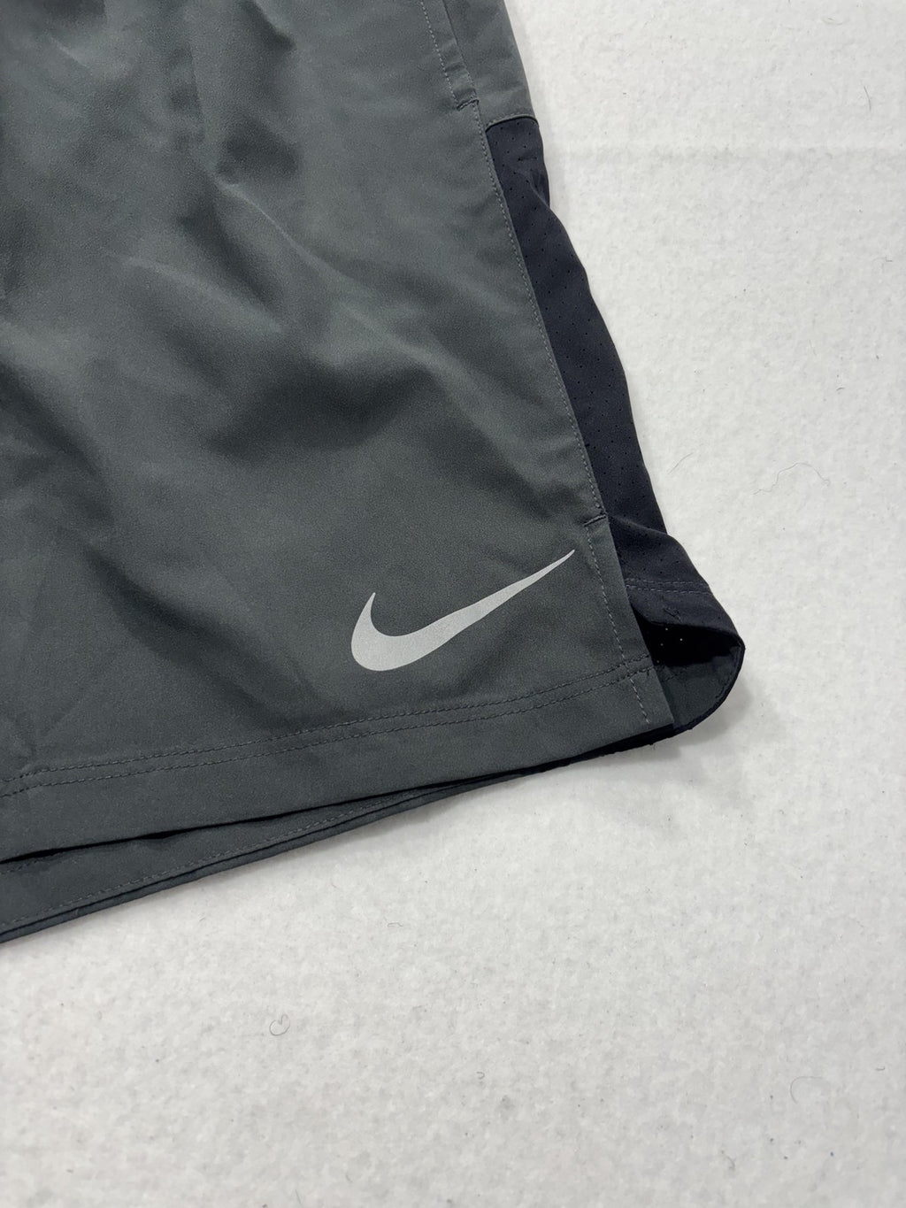 Nike Shorts Mens Large Gray Dri-FIT 7" Inseam Running Quick Dry Lightweight