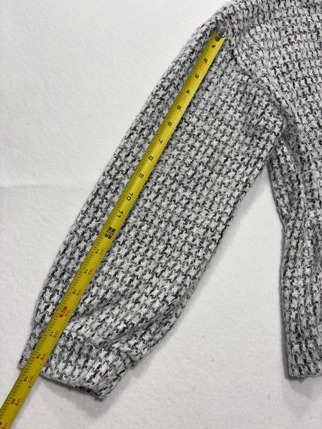 Vince Camuto Sweater Womens Medium Gray Waffle Knit Crew Long Sleeve Pullover