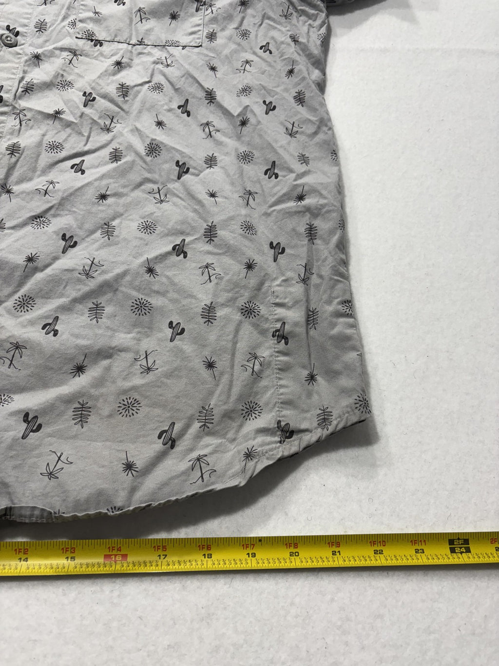 Columbia Shirt Mens Large Gray Desert Print Short Sleeve Button Up Cotton Casual