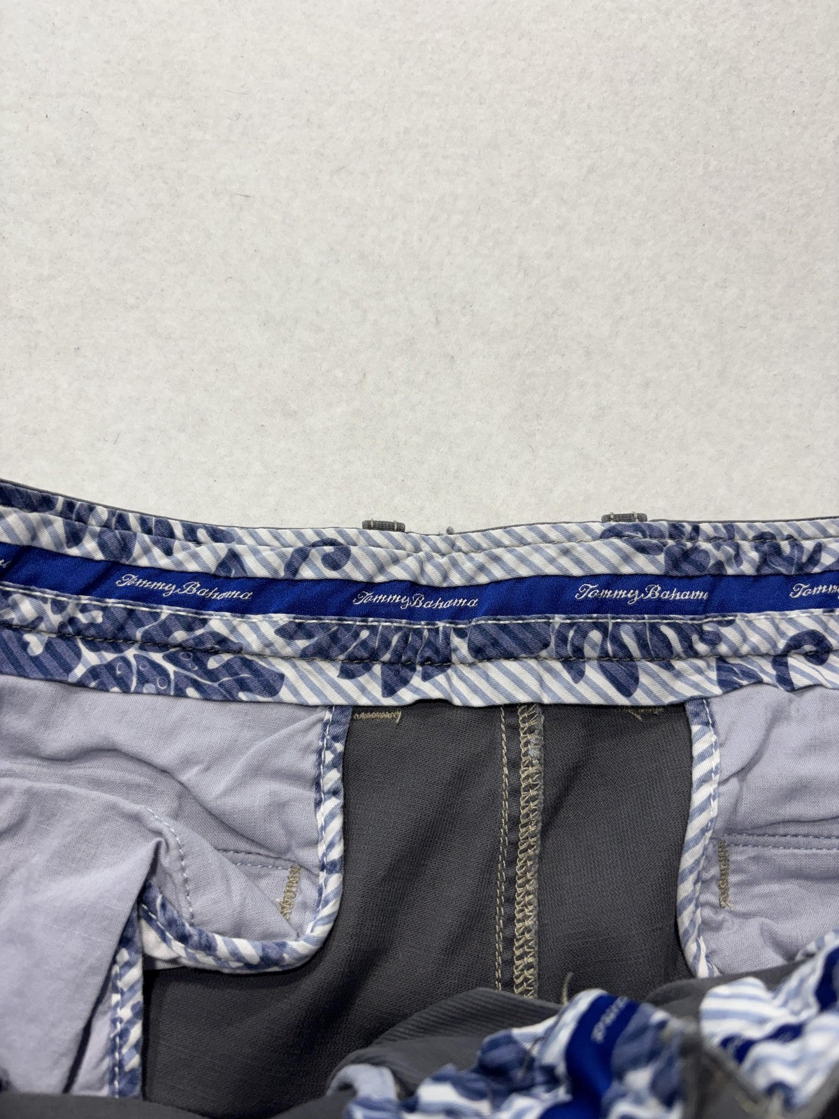Tommy Bahama Chino Shorts Mens 36 Gray 10" Inseam Flat Front Canvas Casual