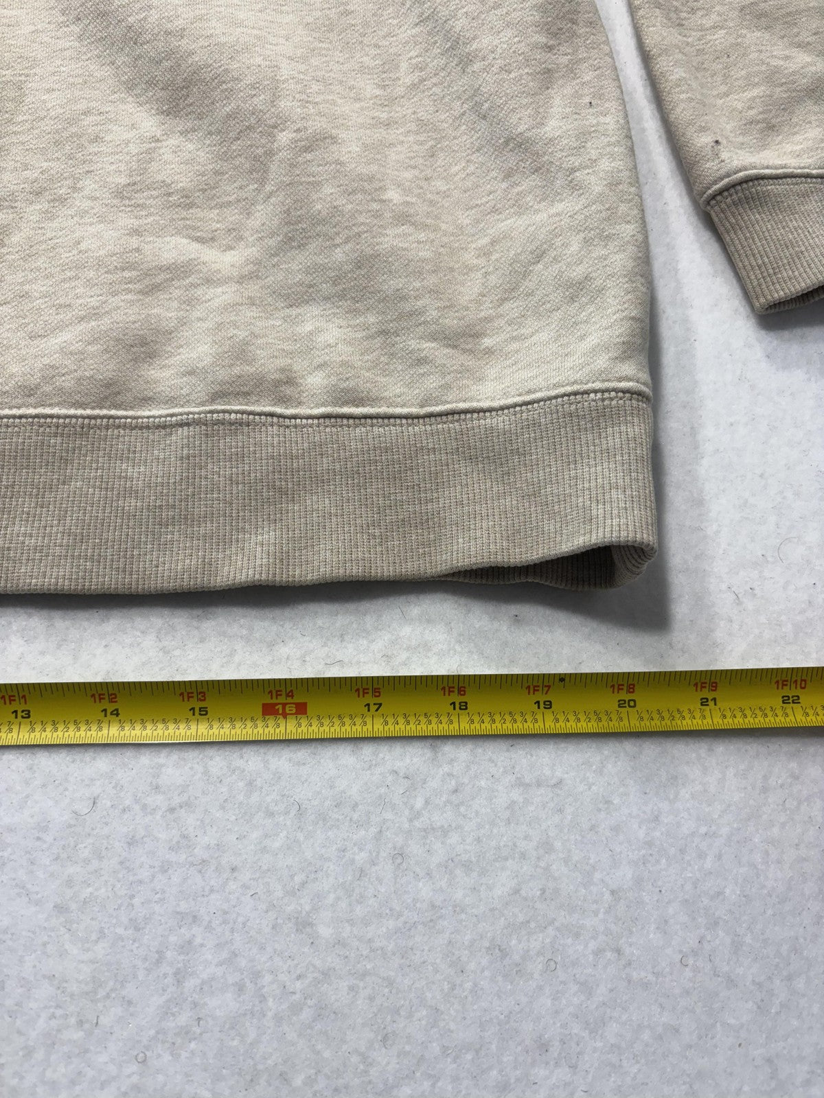 Columbia Sweatshirt Mens Large Beige Fleece Crew Neck Pullover Logo Outdoor