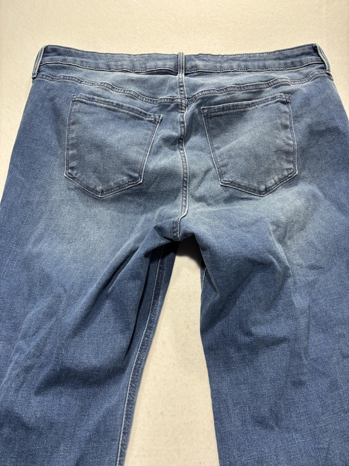 Old Navy Wow Flare Jeans Womens 20 Short Medium Wash High Rise Stretch 36x29