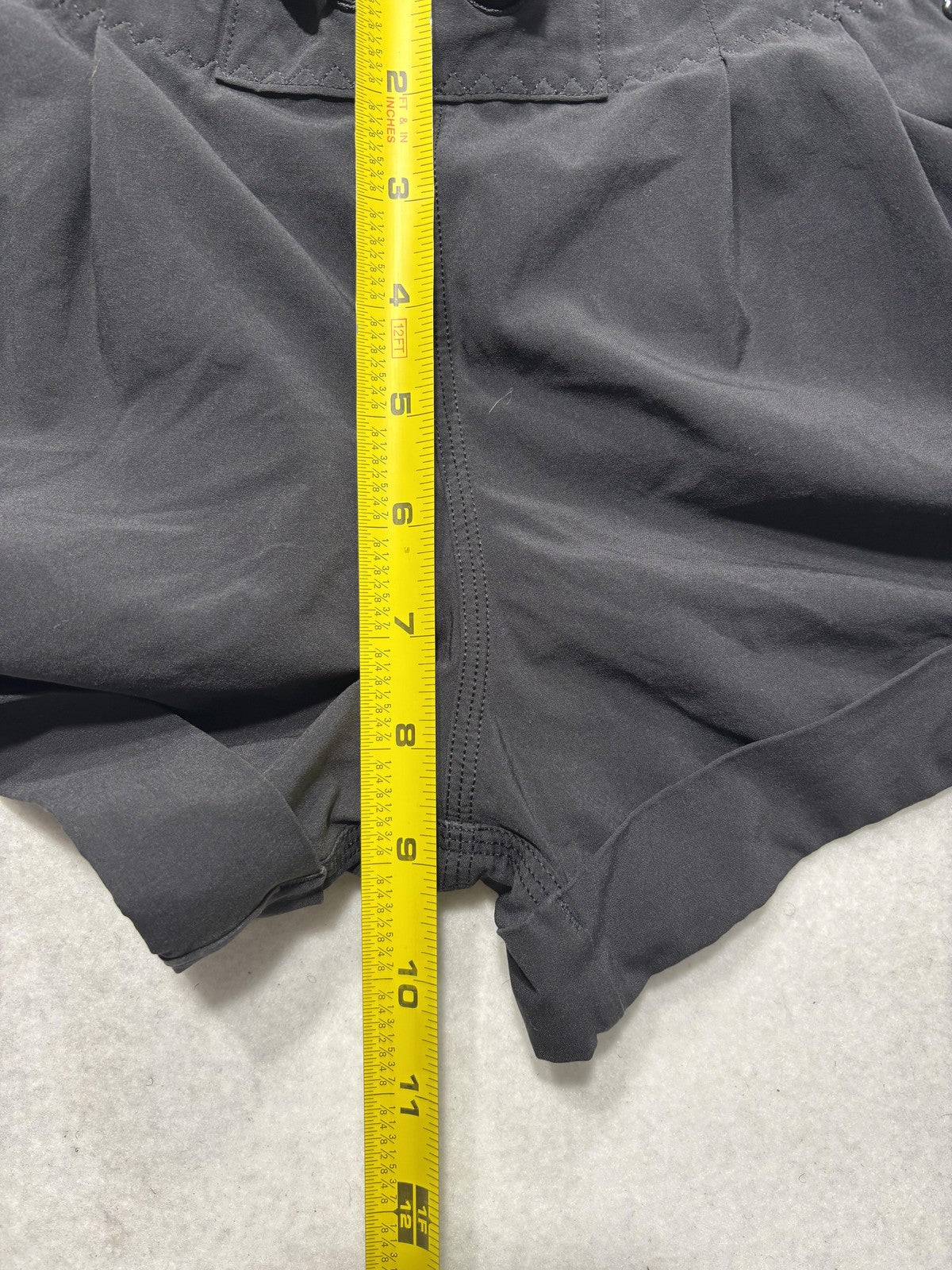 Lululemon Shorts Womens 4 Black 4" Inseam Drawstring Cuffed Athletic Casual