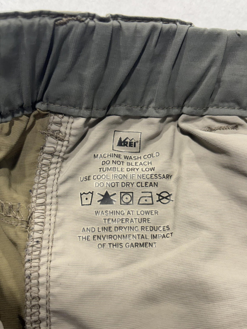 REI Cargo Pants Mens Large Green Nylon Elastic Waist UPF 50 Hiking Outdoor