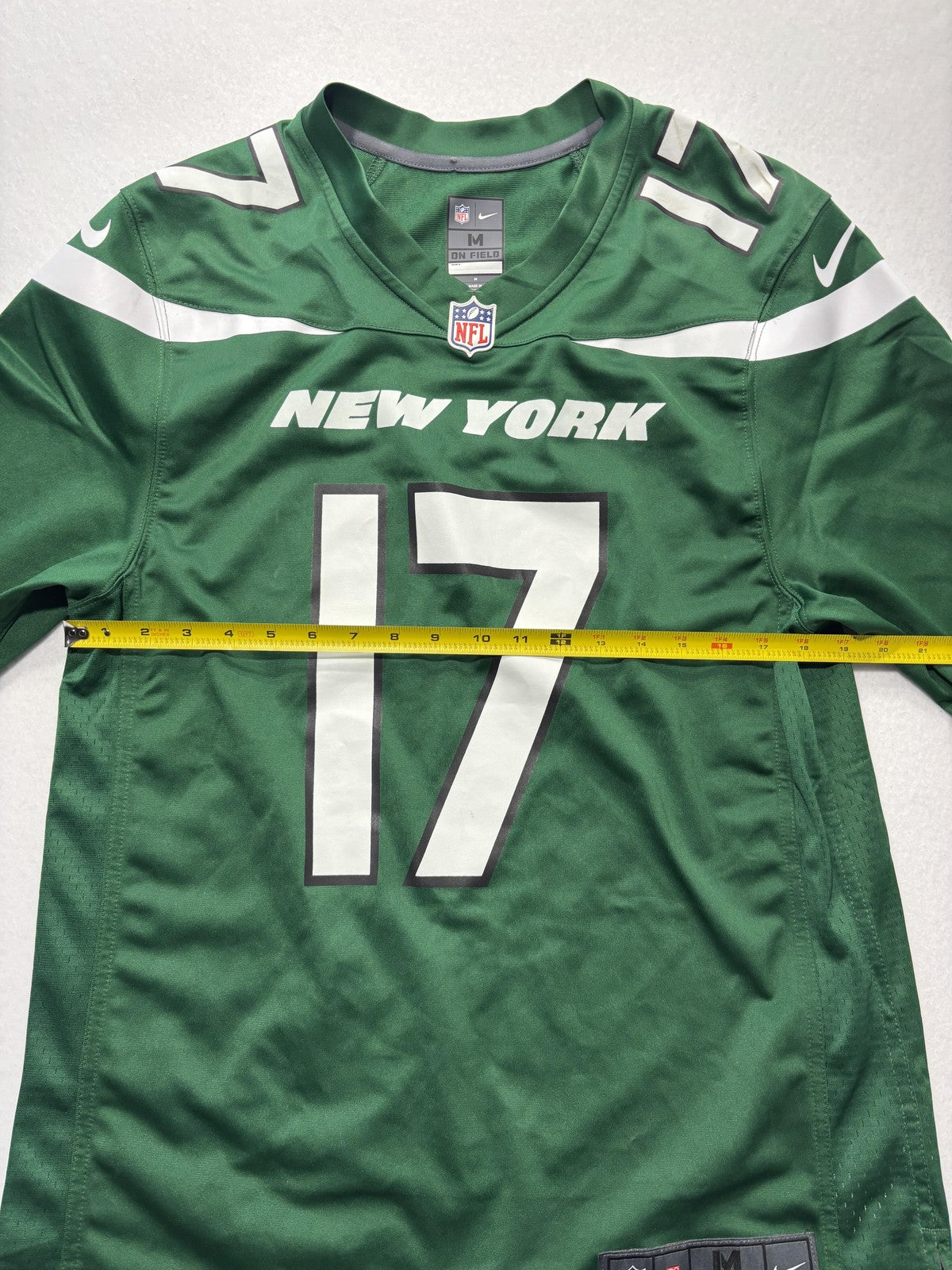 New York Jets Jersey Mens Medium Green NFL Football Nike Garrett Wilson 17