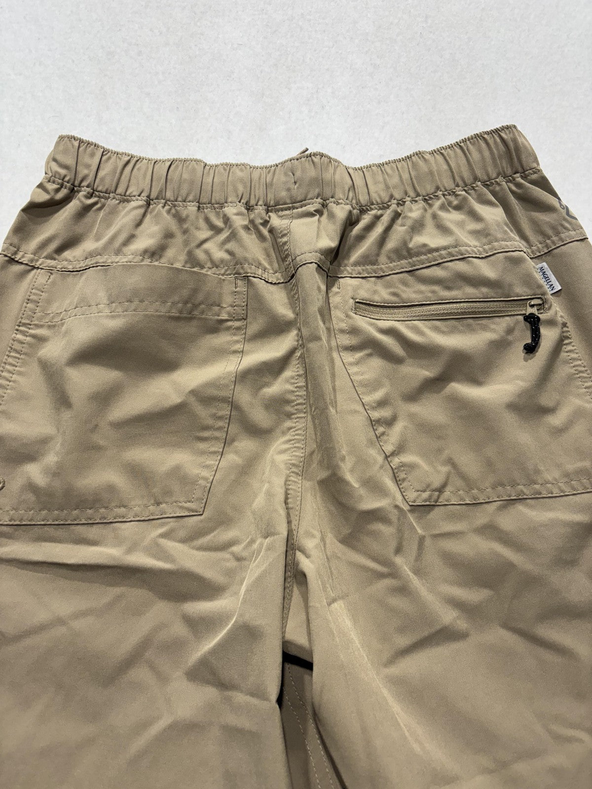 Magellan Outdoors Shorts Mens Small Brown 7" Inseam Fishing Water Repellent