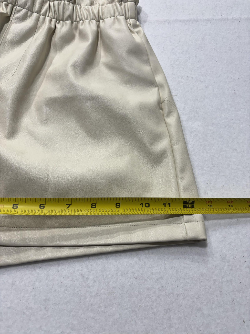 Steve Madden Shorts Womens Small Beige Faux Leather Paperbag Waist Pull On