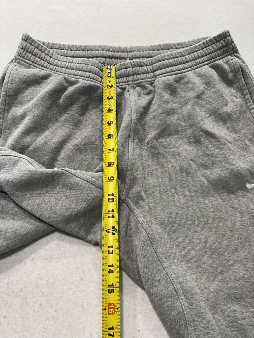 Nike Jogger Pants Mens XL Gray Fleece Elastic Waist Tapered Athletic Pockets