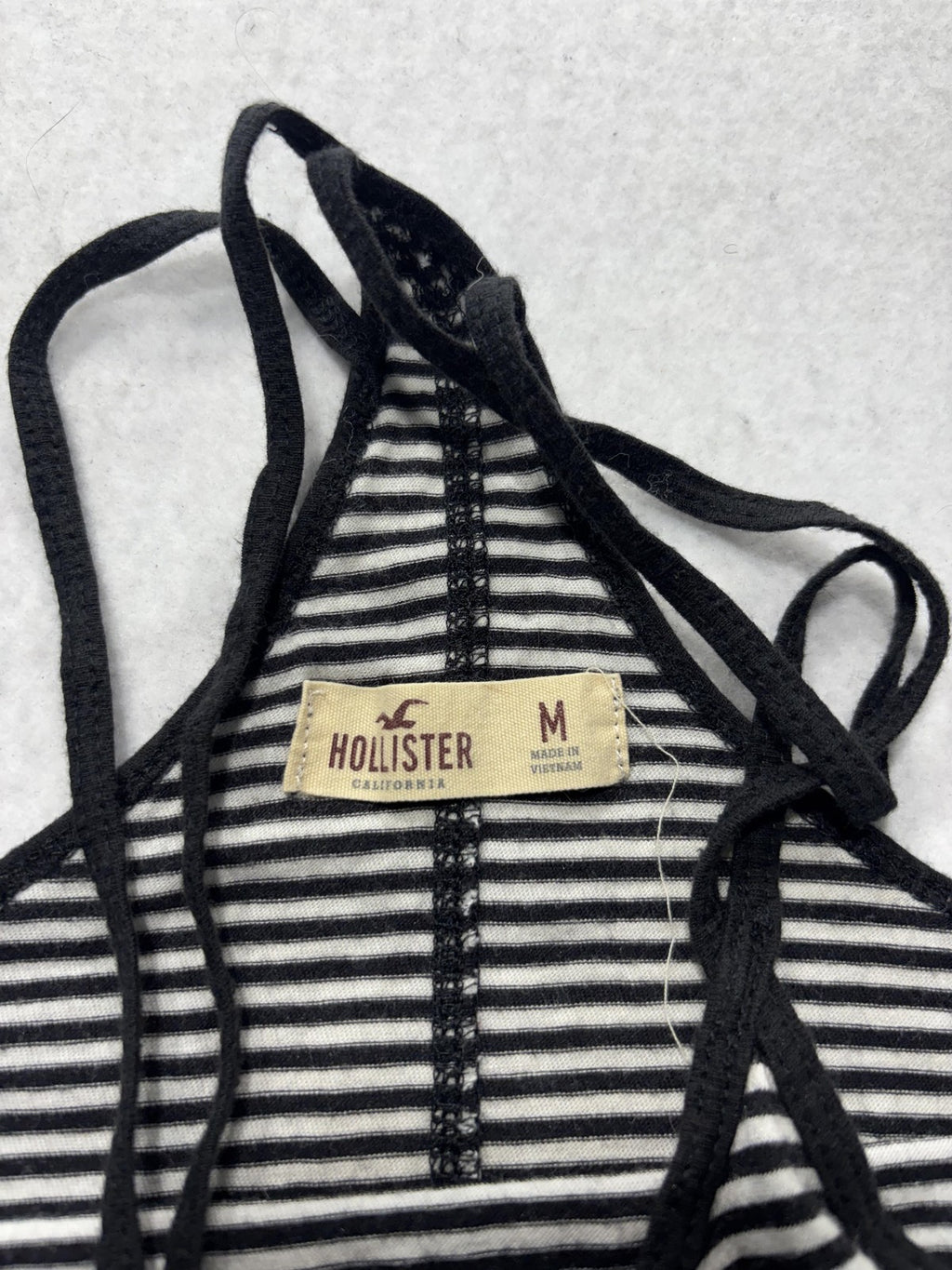 Hollister Tank Top Womens Medium Black White Stripe Halter Cami Strappy 374654