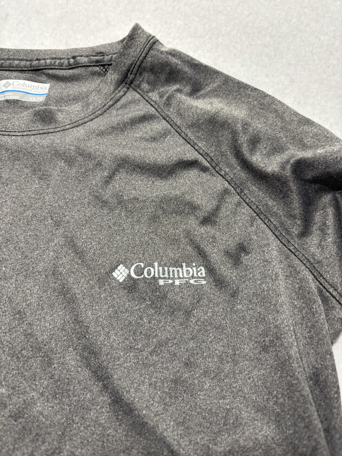 Columbia PFG Omni-Shade Shirt Mens XS Gray Long Sleeve Tee Fishing Lightweight