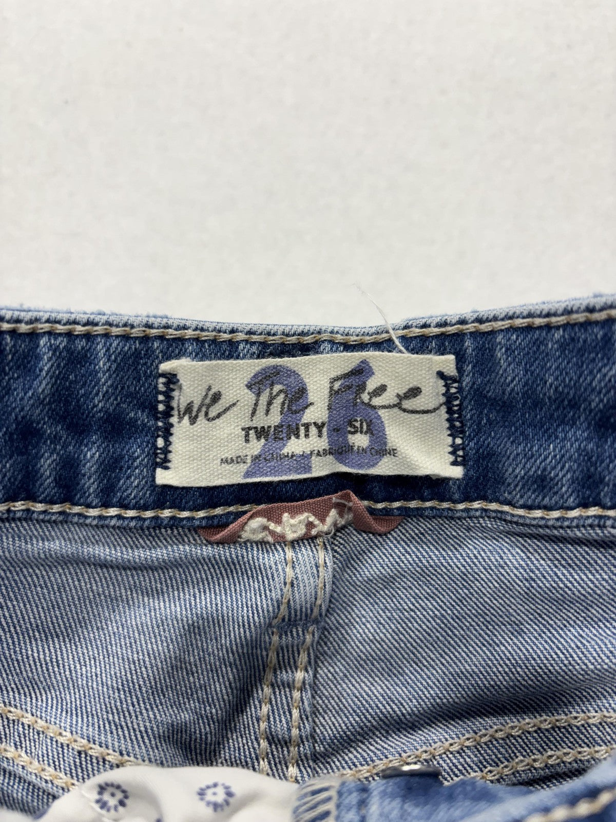 We The Free Shorts Womens 26 Blue Distressed Cut Off Raw Hem Denim Summer