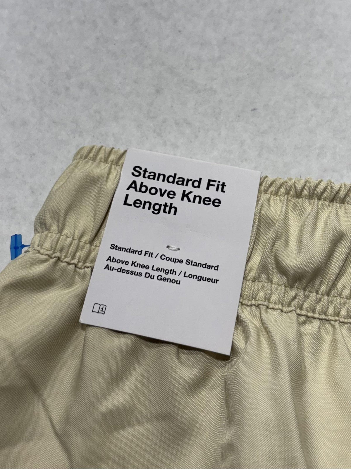 Nike Swim Shorts Mens Small Beige Standard Fit Above Knee Lined Pockets