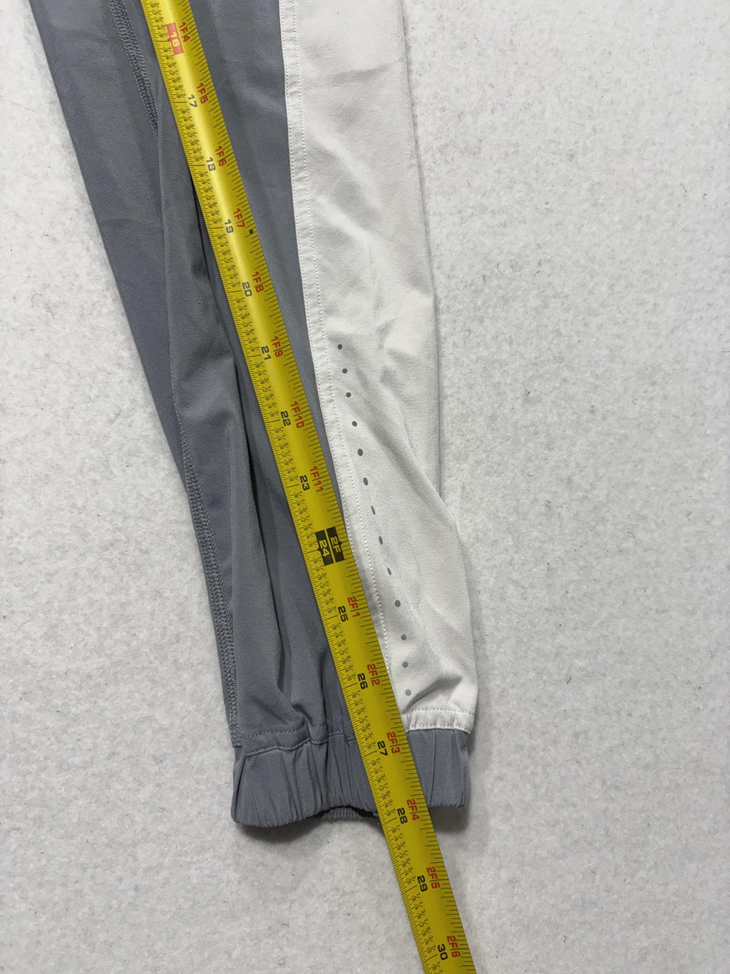 Lululemon Track Pants Womens 2 Gray Colorblock Elastic Waist Woven Ankle Jogger