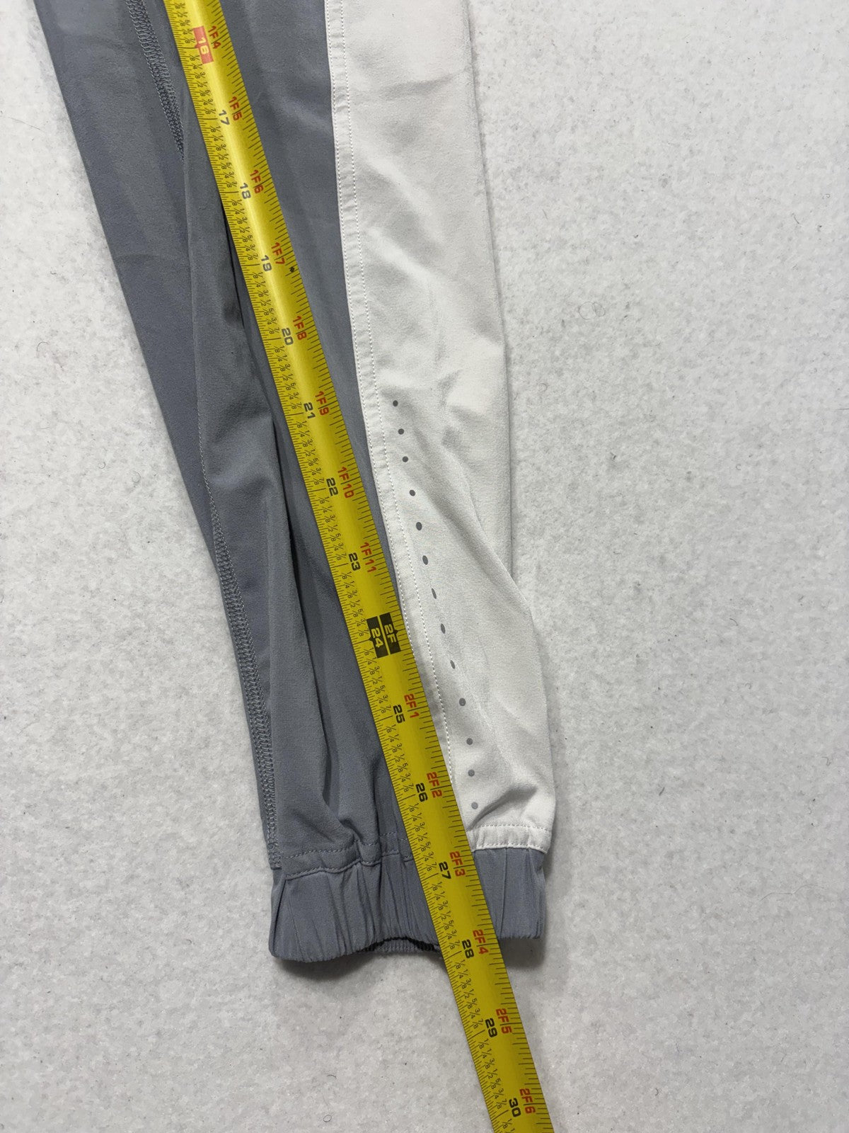 Lululemon Track Pants Womens 2 Gray Colorblock Elastic Waist Woven Ankle Jogger