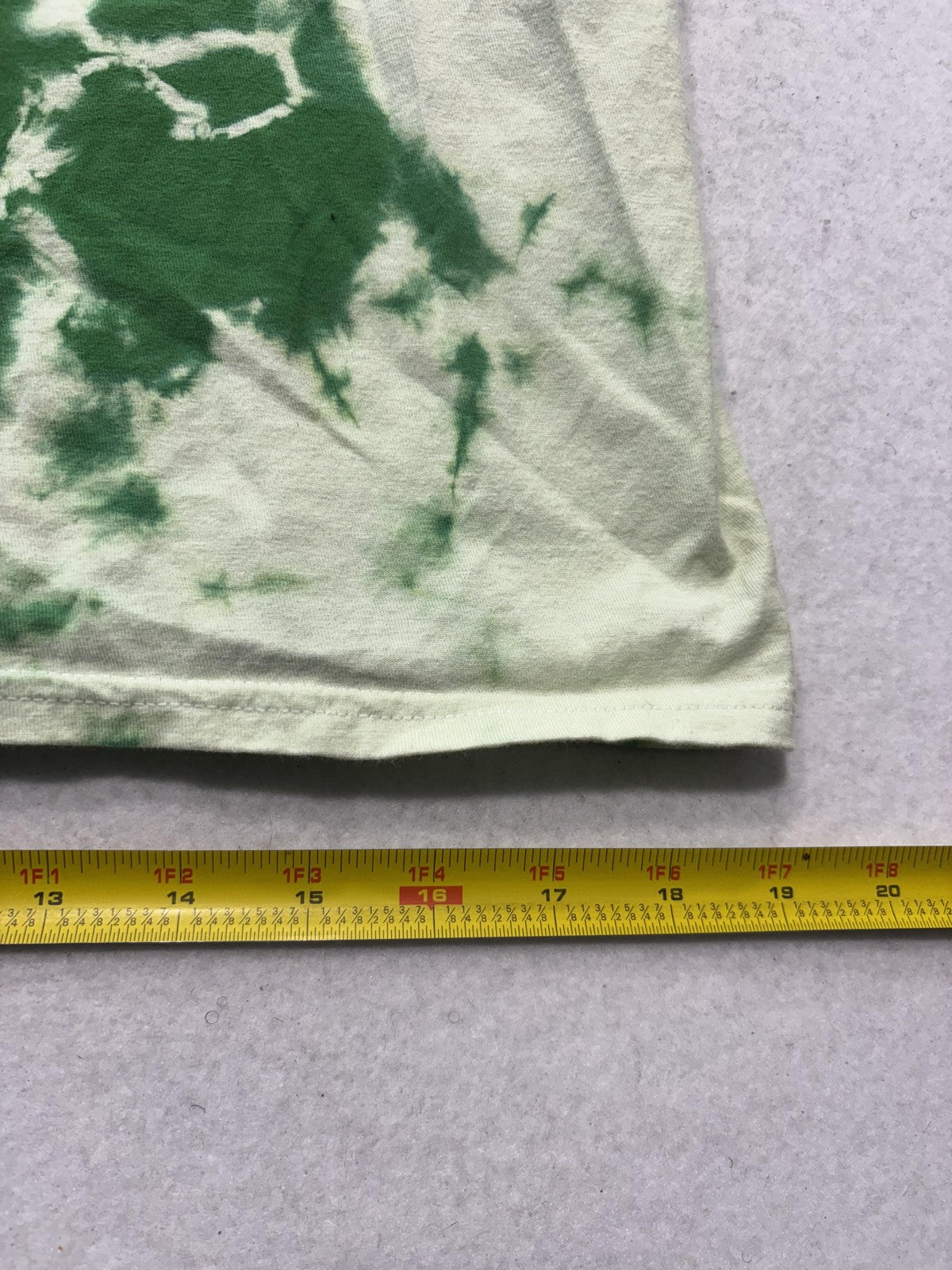 Buc-ee's Shirt Mens Medium Green Tie Dye The Paddy St Patricks Day Graphic Tee