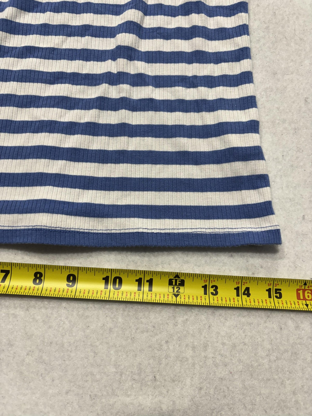 Frankee & Skylarr Womens L Blue Stripe Boat Neck Short Sleeve Tee TY70411-ROS