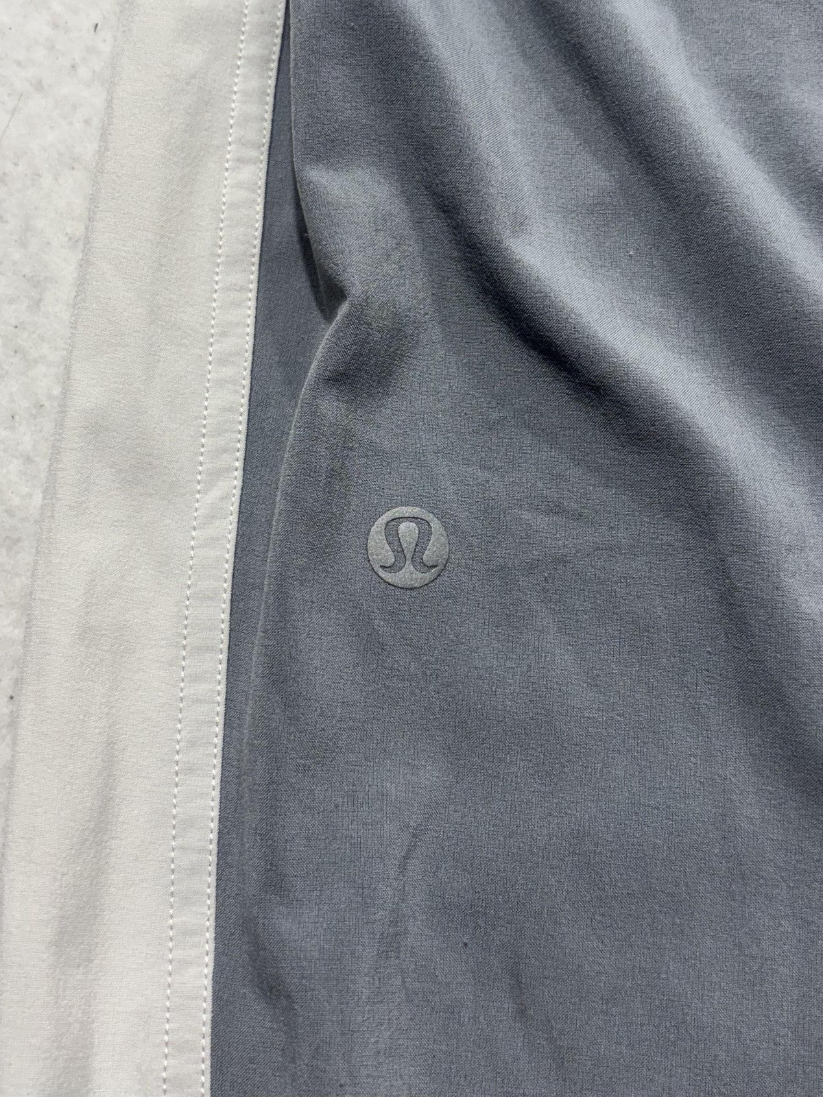 Lululemon Track Pants Womens 2 Gray Colorblock Elastic Waist Woven Ankle Jogger