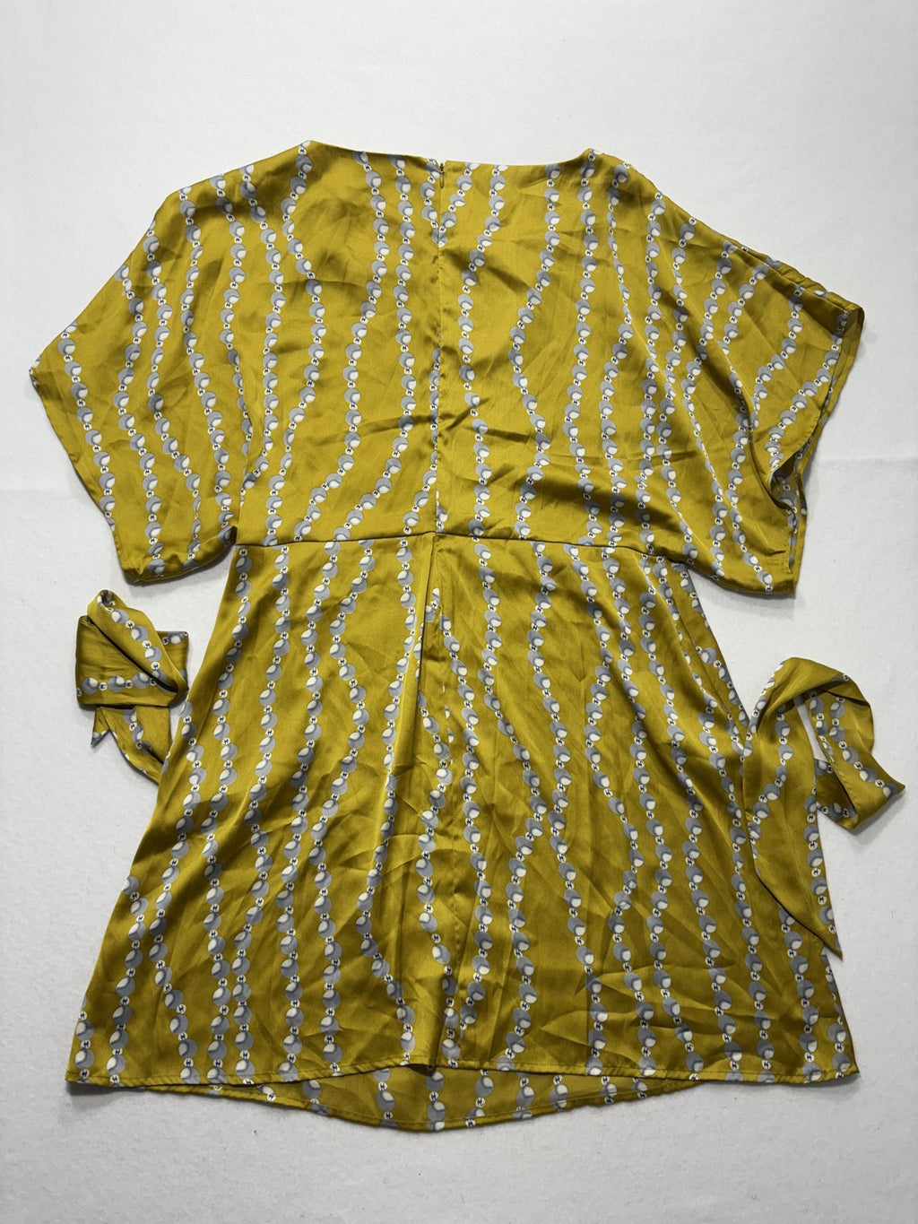 Vertigo Paris Dress Womens XL Yellow Floral Scoop Neck Kimono Sleeve Belted
