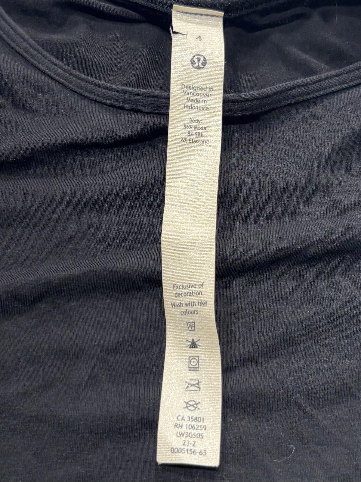 Lululemon Shirt Womens 4 Black Cold Shoulder Crew Neck Cropped Stretch Tee Top