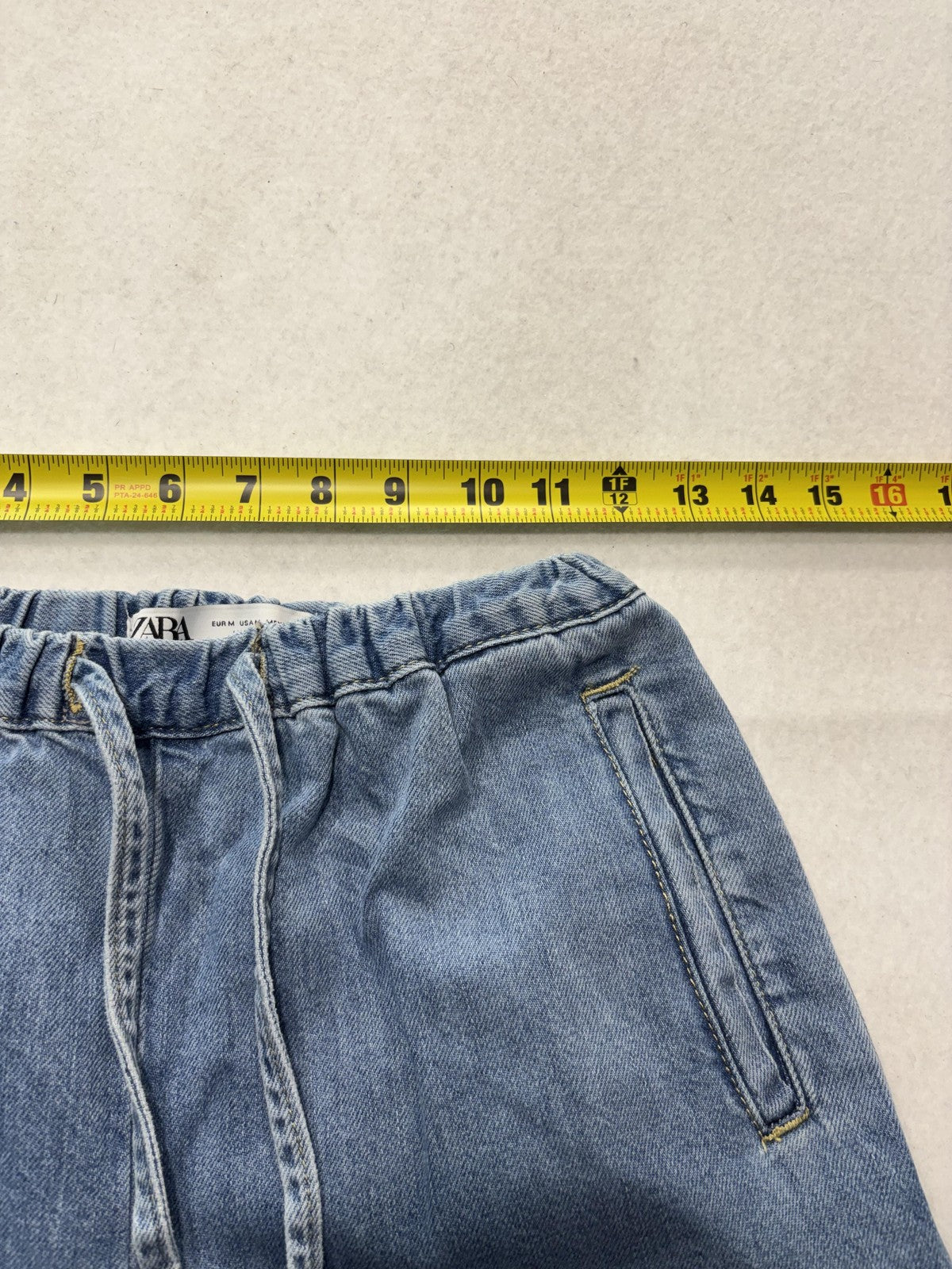 Zara Jeans Mens 30x30 Blue Medium Wash Relaxed Straight Elastic Waist Denim