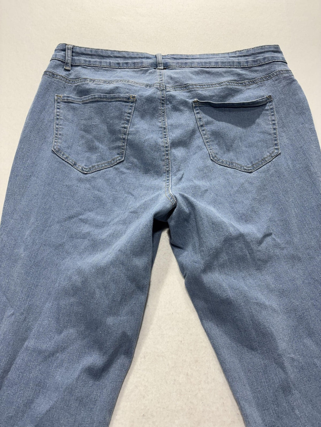 Honey & Bristle Jeans Womens 16 Plus Blue Light Wash High Rise Skinny 36x26.5