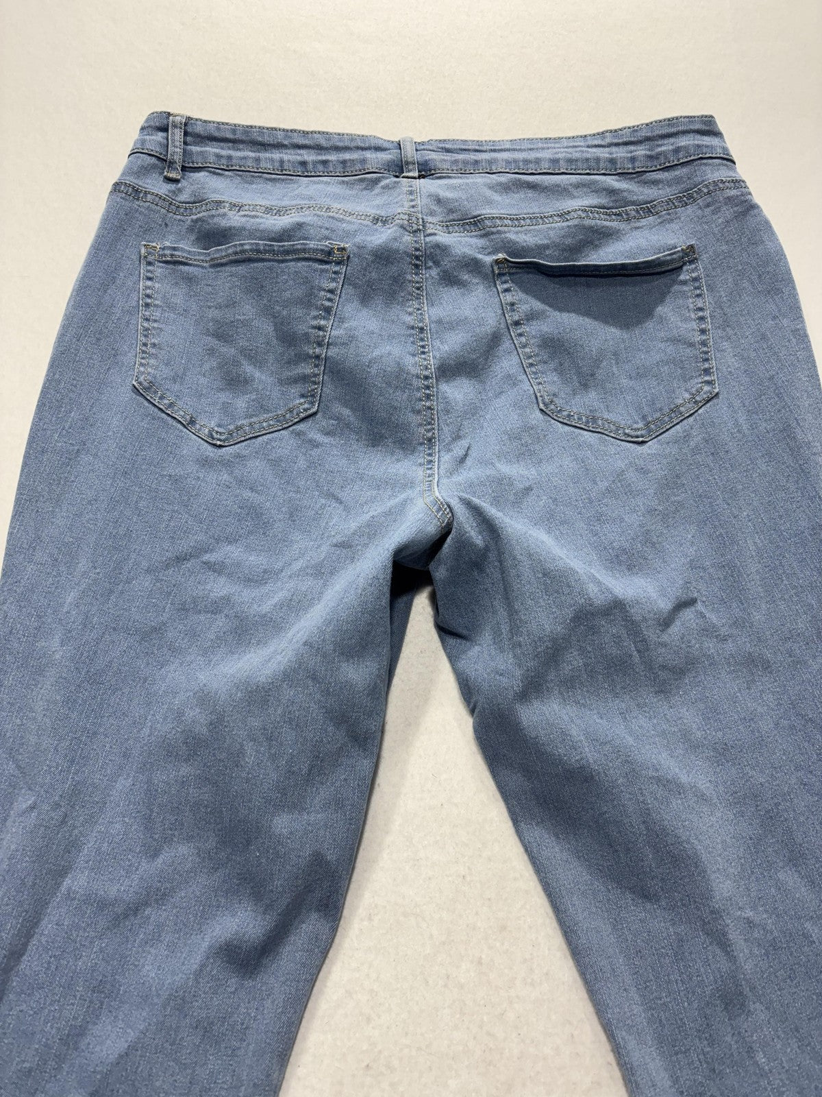 Honey & Bristle Jeans Womens 16 Plus Blue Light Wash High Rise Skinny 36x26.5