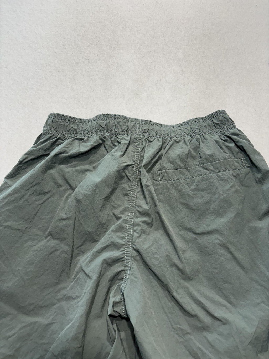 H&M Swim Shorts Mens Small Green Elastic Waist Mesh Lined Quick Dry Pockets