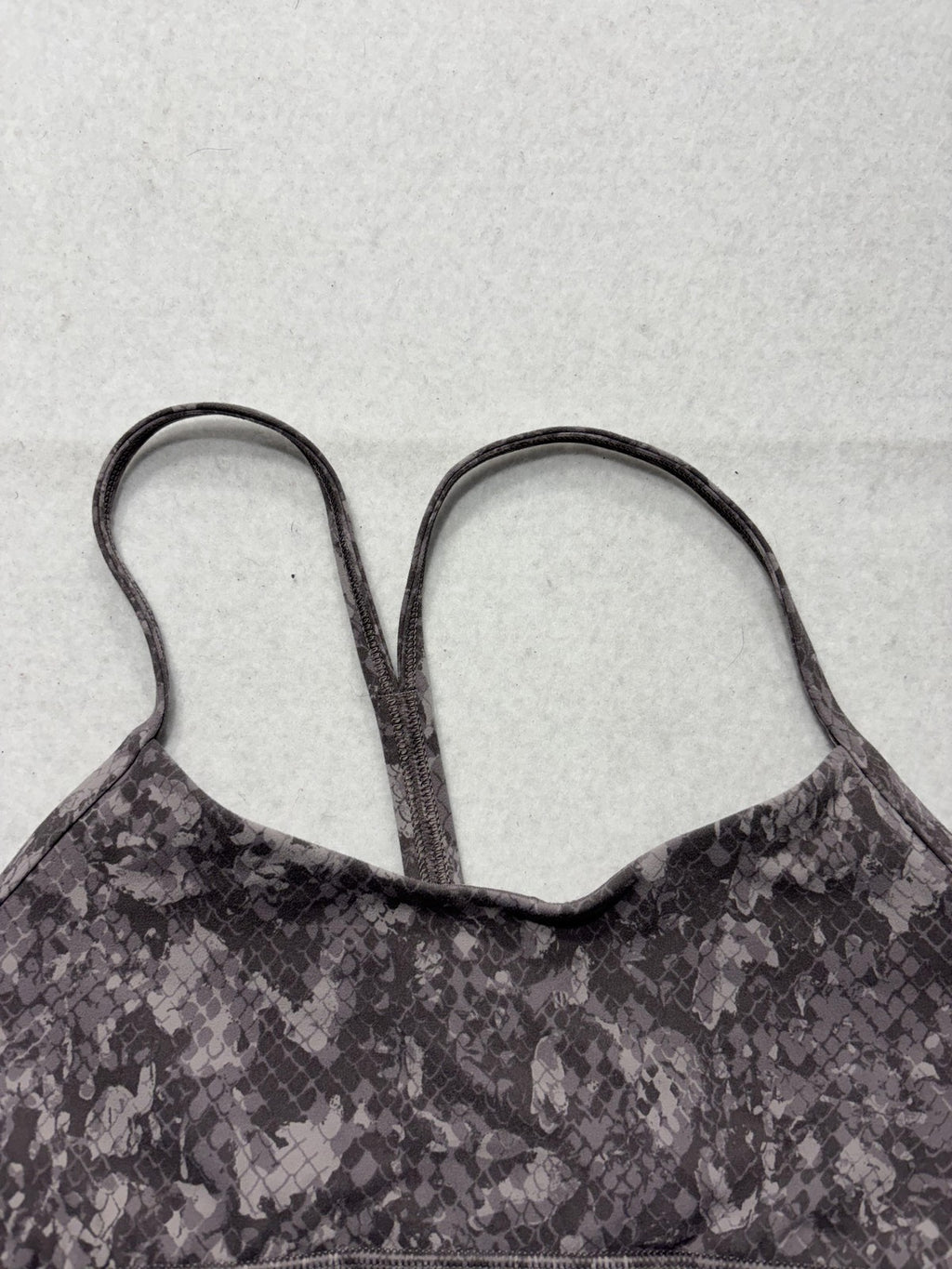 Lululemon Sports Bra Womens 6 Gray Animal Print Racerback Padded Yoga Athletic