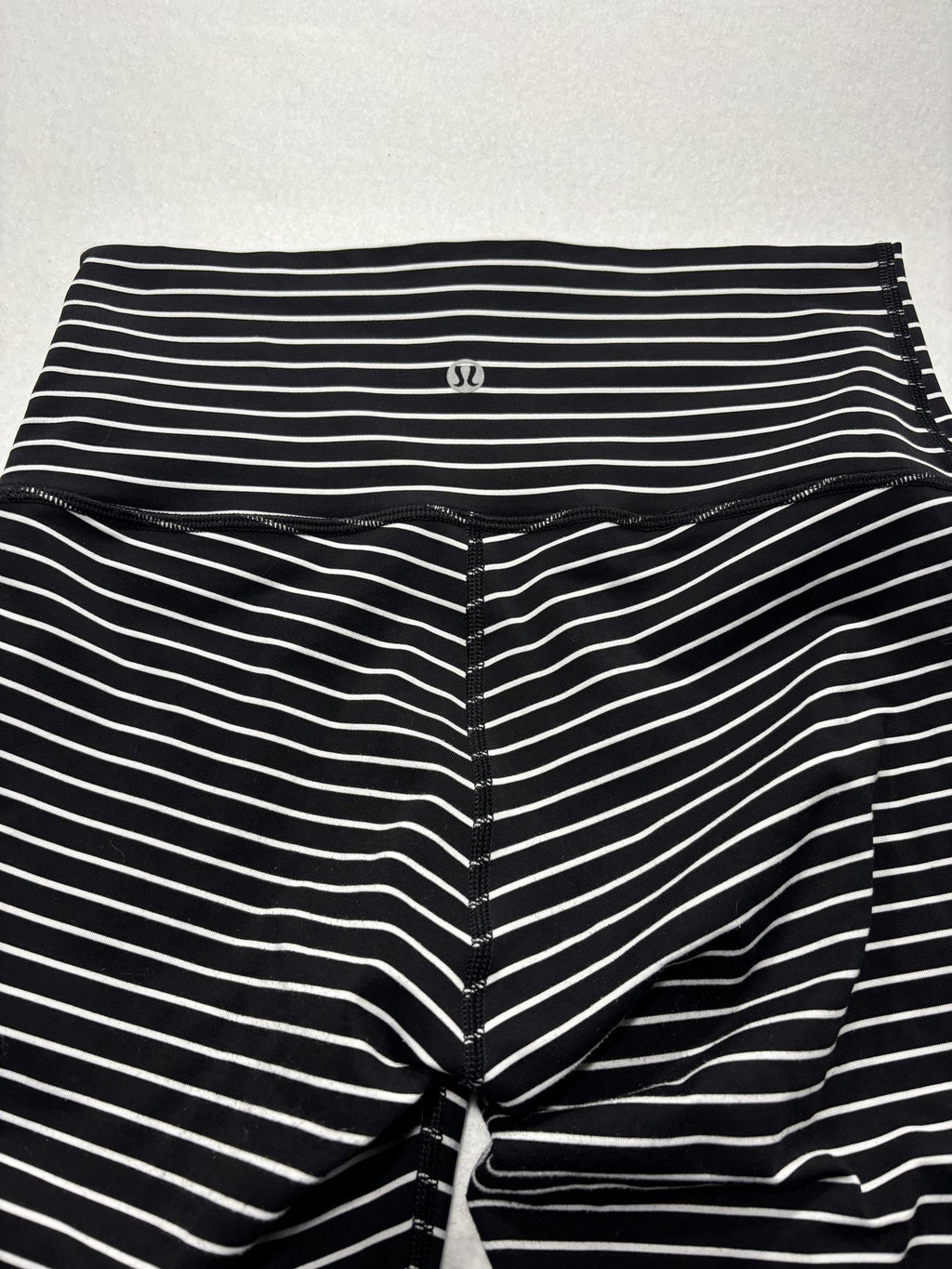 Lululemon Leggings Womens Small Black Stripe High Rise 25" Inseam Stretch Ankle