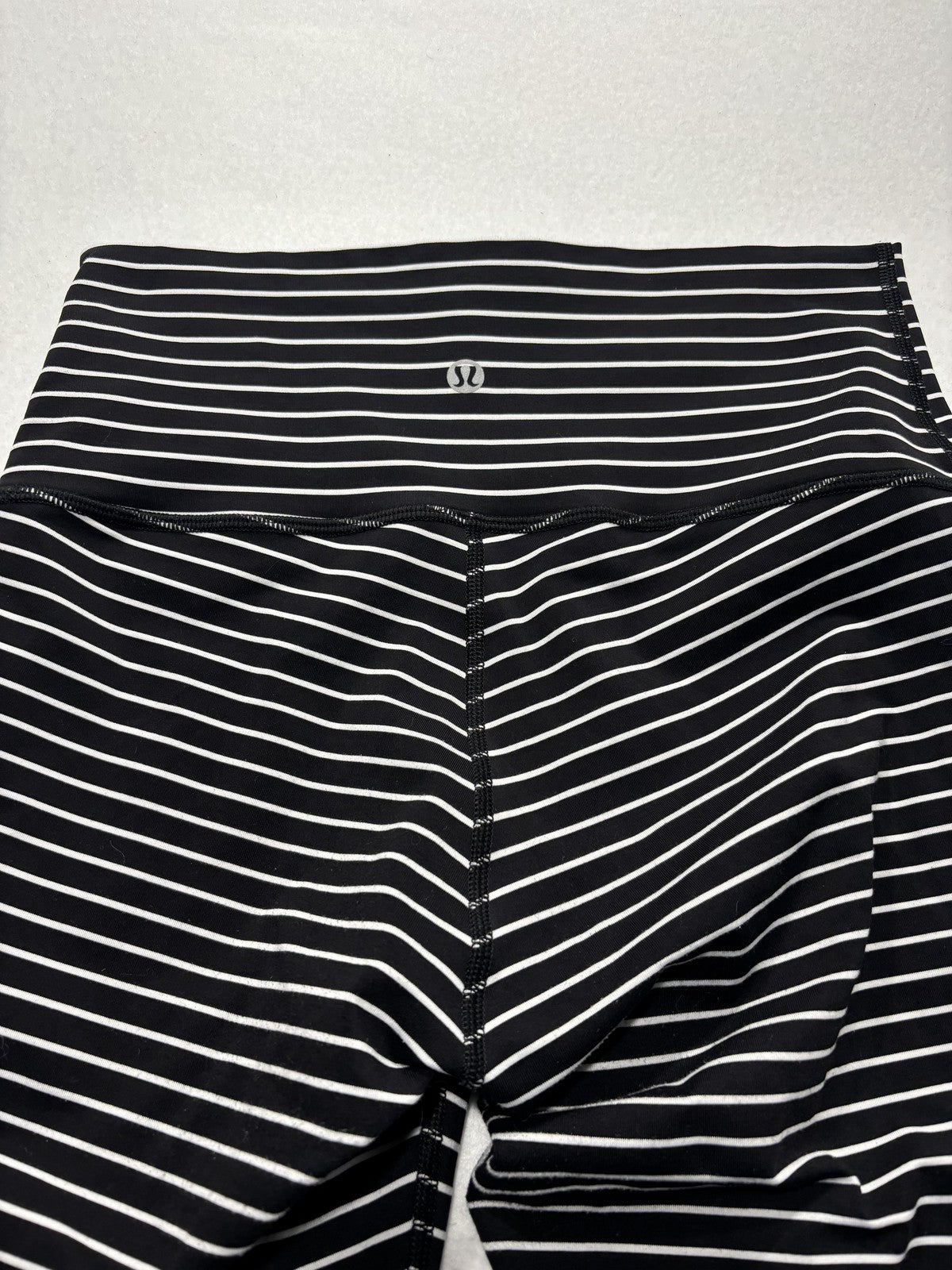 Lululemon Leggings Womens Small Black Stripe High Rise 25" Inseam Stretch Ankle