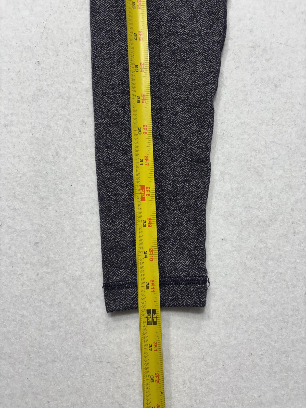 Lululemon Leggings Womens 6 Gray Herringbone 28" Inseam Ankle Yoga Stretch Knit