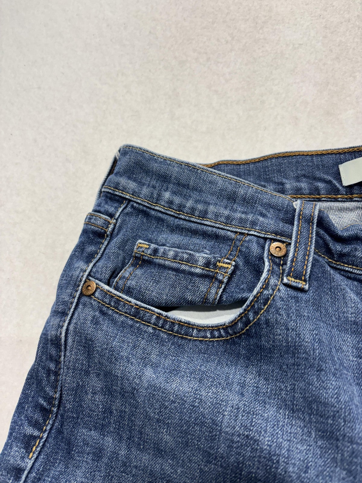 Levi's 515 Boot Cut Jeans Womens 8 Blue Medium Wash Mid Rise Slim Stretch 32x31