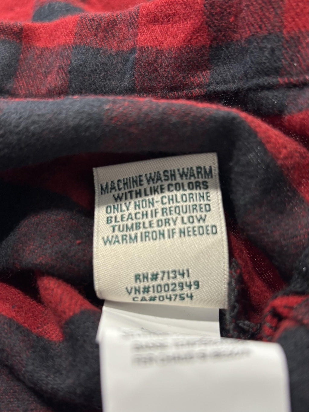L.L. Bean Shirt Mens Medium Red Plaid Flannel Long Sleeve Button Up Casual