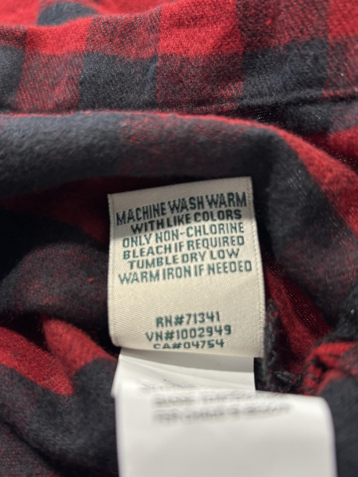 L.L. Bean Shirt Mens Medium Red Plaid Flannel Long Sleeve Button Up Casual
