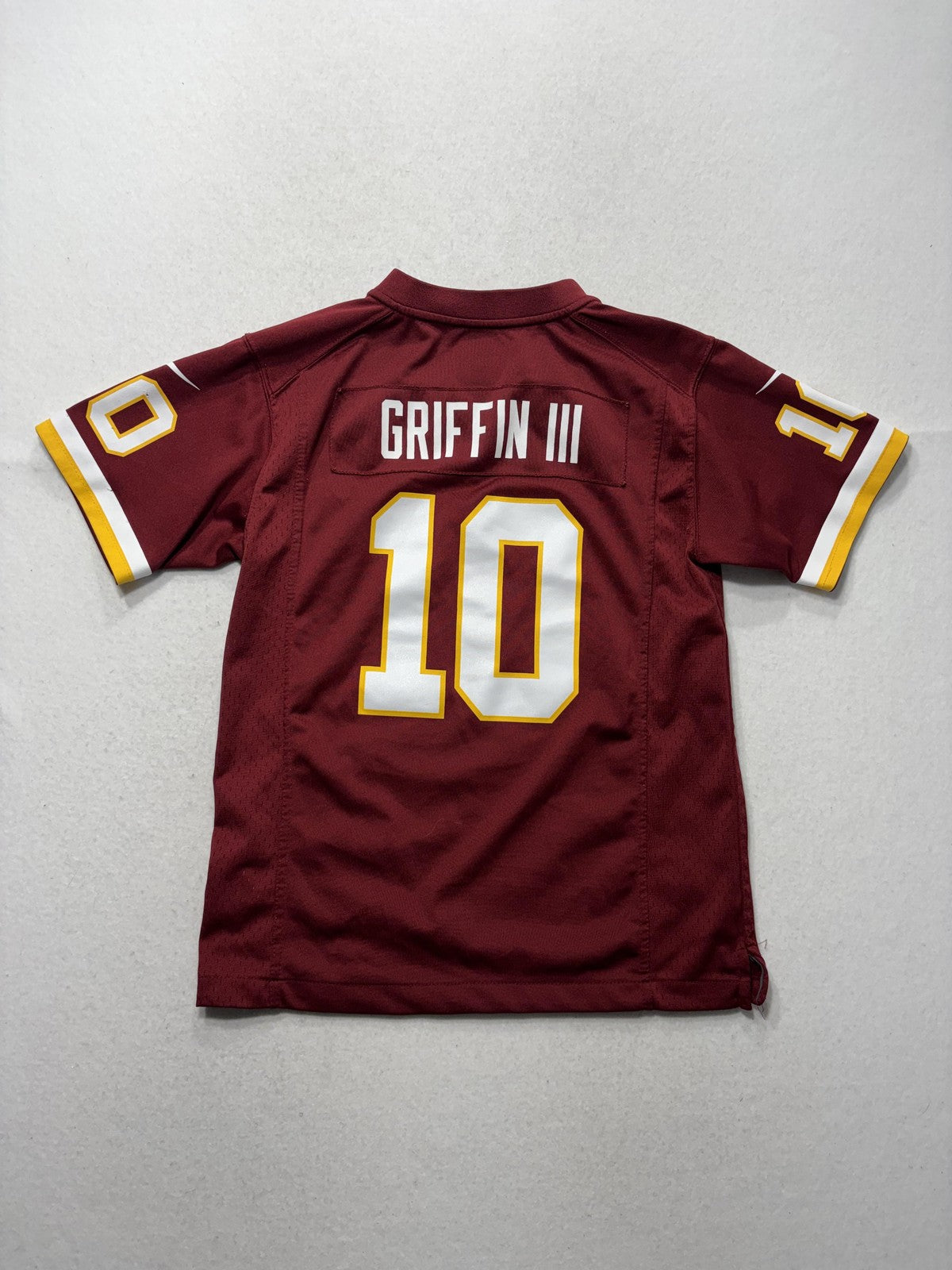 Washington Redskins Jersey Boys Medium Red NFL Football Nike Griffin III 10