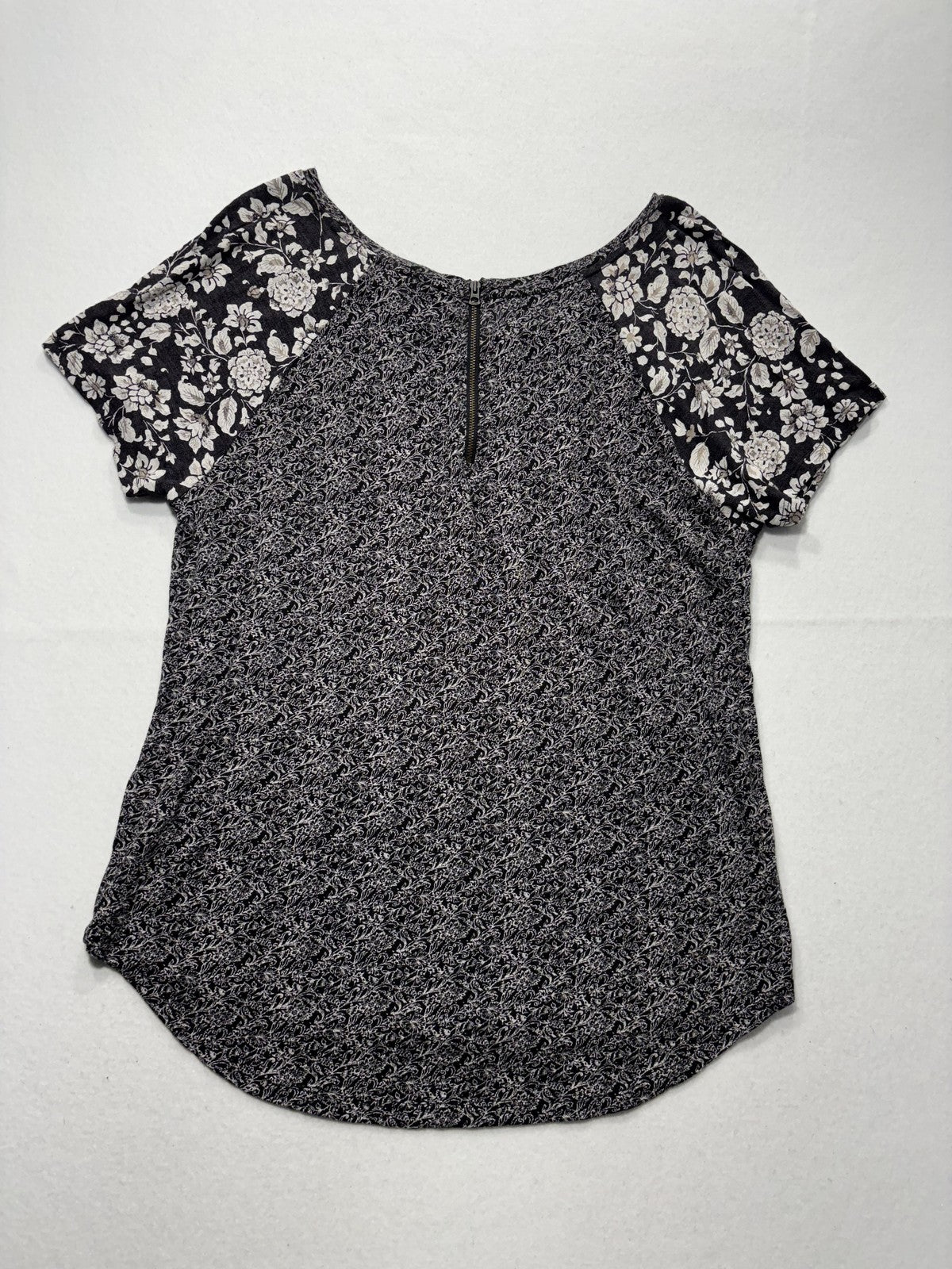 Lucky Brand Blouse Womens XL Black Floral Raglan Short Sleeve Zip Back Knit Top